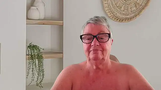 Snapshot of GrannyChrissy68 chatting on May 27, 2026, 12:46 pm GrannyChrissy68 online show from May 27, 2026, 12:46 pm