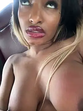 NicoleCocksXXX online show from March 5, 2025, 8:32 pm