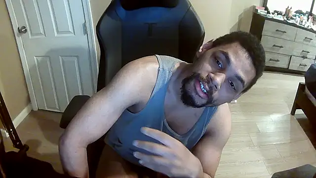 Snapshot of Neovergil0 chatting on February 14, 2026, 1:35 am Neovergil0 online show from February 14, 2026, 1:35 am