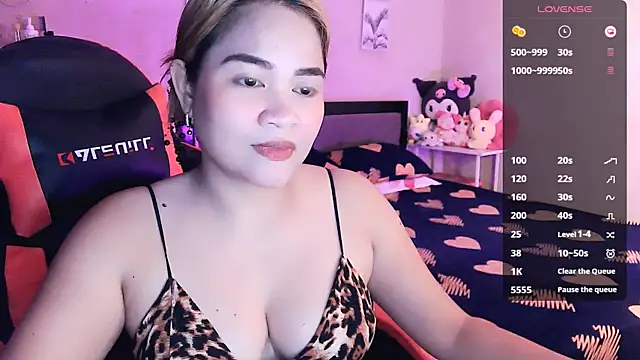 yenyen  online show from July 8, 2026, 1:10 am
