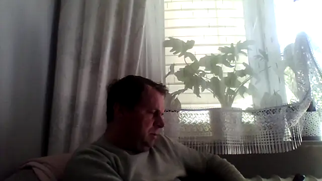 grzes19763 online show from April 28, 2026, 9:25 am
