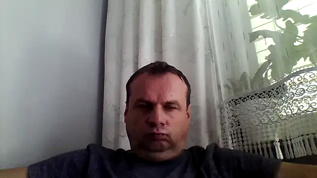 Snapshot of grzes19763 chatting on June 19, 2026, 9:24 am grzes19763 online show from June 19, 2026, 9:24 am