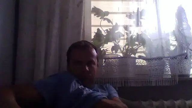 Snapshot of grzes19763 chatting on July 9, 2026, 8:07 am grzes19763 online show from July 9, 2026, 8:07 am