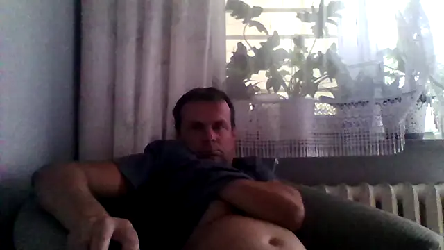 Snapshot of grzes19763 chatting on July 12, 2026, 6:10 pm grzes19763 online show from July 12, 2026, 6:10 pm