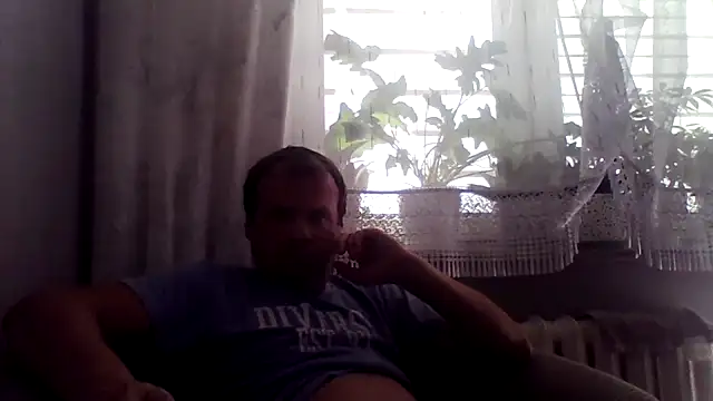 Snapshot of grzes19763 chatting on July 31, 2026, 8:47 am grzes19763 online show from July 31, 2026, 8:47 am
