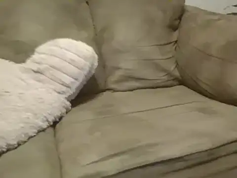 beautylovess online show from March 12, 2025, 11:33 pm