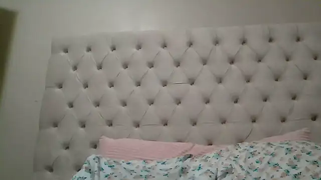 beautylovess online show from February 18, 2026, 1:01 am