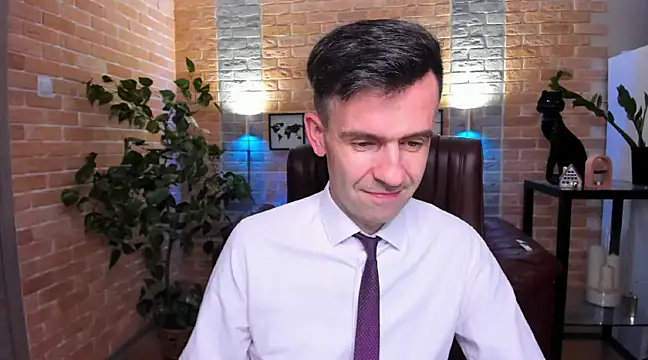 SteveTiger online show from February 5, 2025, 4:14 pm