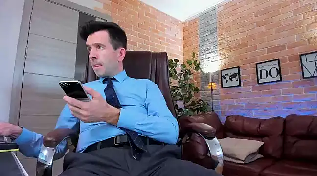 SteveTiger online show from February 26, 2025, 12:03 pm