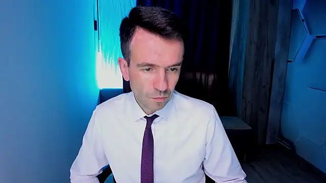 SteveTiger online show from October 10, 2025, 12:15 pm