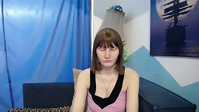 Snapshot of cornflower_mm chatting on January 19, 2026, 1:42 am cornflower mm online show from January 19, 2026, 1:42 am