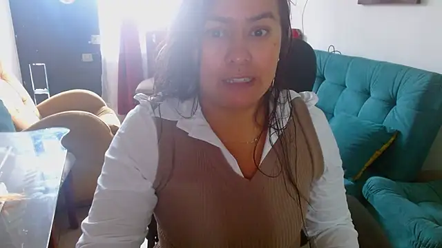 Snapshot of Ixchel_Anaid chatting on April 20, 2026, 12:30 pm Ixchel Anaid online show from April 20, 2026, 12:30 pm