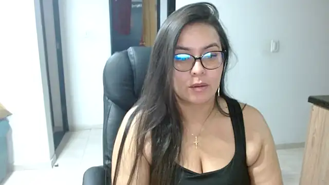 Snapshot of Ixchel_Anaid chatting on April 27, 2026, 4:43 am Ixchel Anaid online show from April 27, 2026, 4:43 am