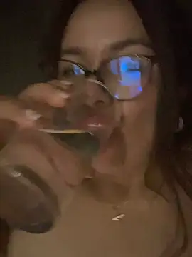 Ixchel Anaid online show from July 26, 2026, 4:42 am