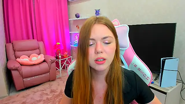 Snapshot of Strawberrye chatting on September 10, 2025, 3:28 am Strawberrye online show from September 10, 2025, 3:28 am