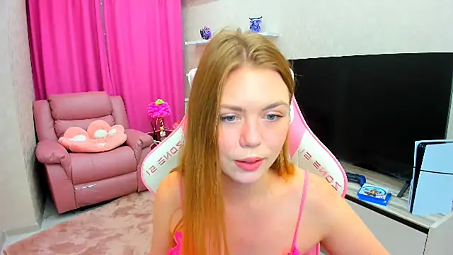 Snapshot of Strawberrye chatting on September 14, 2025, 3:16 am Strawberrye online show from September 14, 2025, 3:16 am