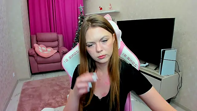 Snapshot of Strawberrye chatting on January 12, 2026, 3:45 am Strawberrye online show from January 12, 2026, 3:45 am