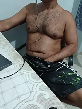 morenodiscret35 online show from July 15, 2026, 10:37 pm