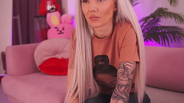 Snapshot of fallingangel chatting on January 31, 2025, 4:27 pm fallingangel online show from January 31, 2025, 4:27 pm