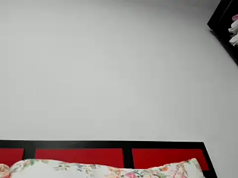 suuzykiss online show from January 15, 2025, 6:12 am