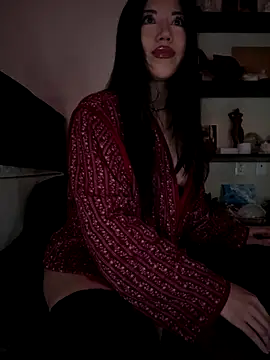 Amanita Bloom online show from December 5, 2025, 7:06 am