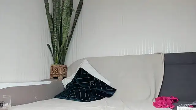 Snapshot of Analcatwalk chatting on December 13, 2024, 3:49 am Analcatwalk online show from December 13, 2024, 3:49 am