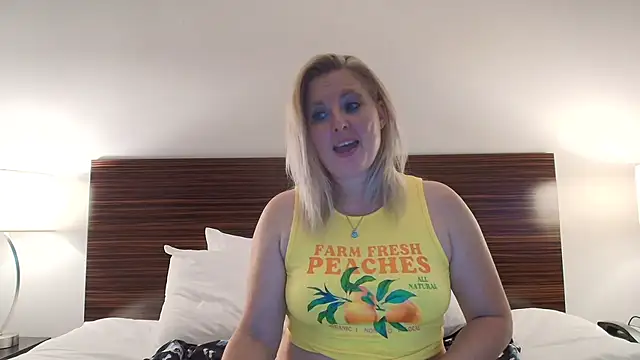 lisaxlovexxx online show from March 12, 2026, 2:18 am