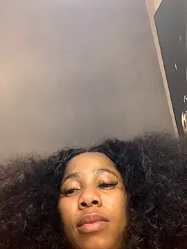 CurvyDesire1 online show from September 11, 2025, 1:33 pm