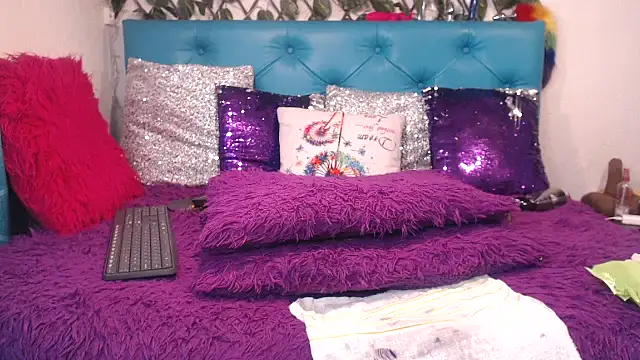 SARAWILLS online show from February 9, 2026, 1:59 pm