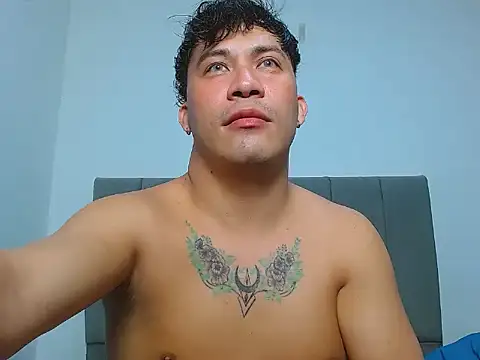 boyhot23x online show from July 25, 2026, 5:38 am