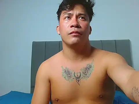 boyhot23x online show from July 28, 2026, 5:14 am
