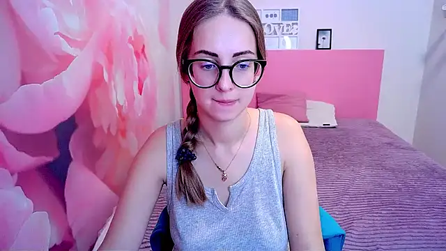 AliceAdams online show from December 13, 2024, 11:13 am