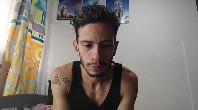 Snapshot of alisterxxx chatting on February 22, 2025, 12:29 pm alisterxxx online show from February 22, 2025, 12:29 pm