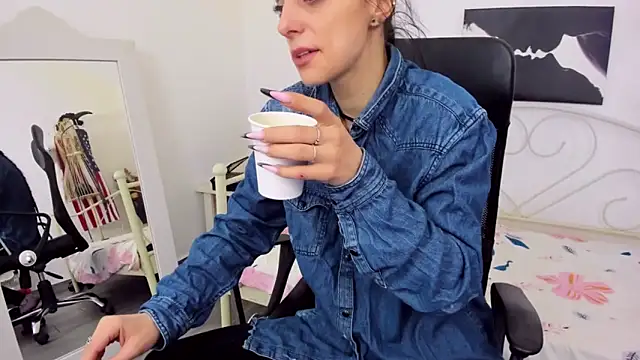 jessystarr online show from March 22, 2025, 8:40 am