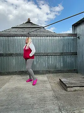 SabinaSweety online show from April 11, 2026, 1:04 pm