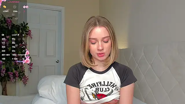 Snapshot of BabyEllen chatting on January 20, 2025, 10:04 pm BabyEllen online show from January 20, 2025, 10:04 pm