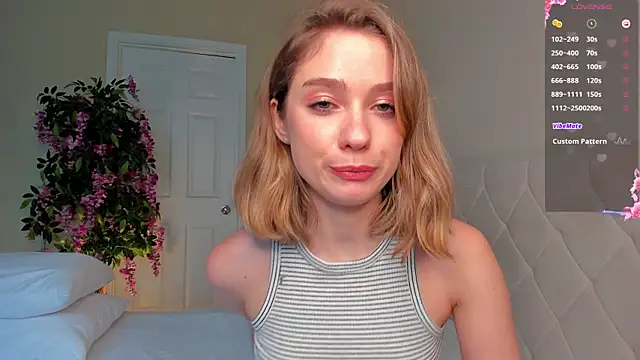 Snapshot of BabyEllen chatting on February 22, 2025, 8:20 pm BabyEllen online show from February 22, 2025, 8:20 pm