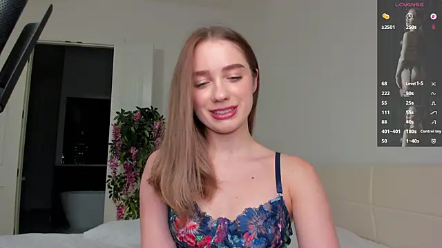 Snapshot of BabyEllen chatting on September 15, 2025, 10:54 pm BabyEllen online show from September 15, 2025, 10:54 pm