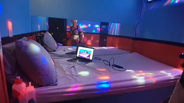 MikyFoxx online show from March 16, 2025, 1:07 am