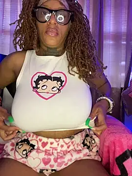 MzParker online show from September 16, 2025, 2:07 pm