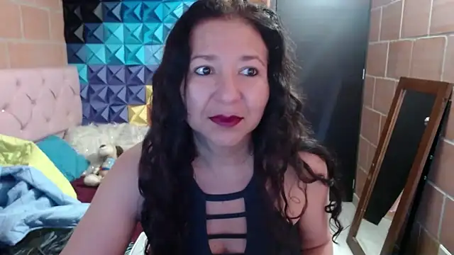 katifoxx online show from January 12, 2025, 3:36 pm