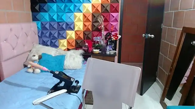 katifoxx online show from February 12, 2025, 9:54 pm