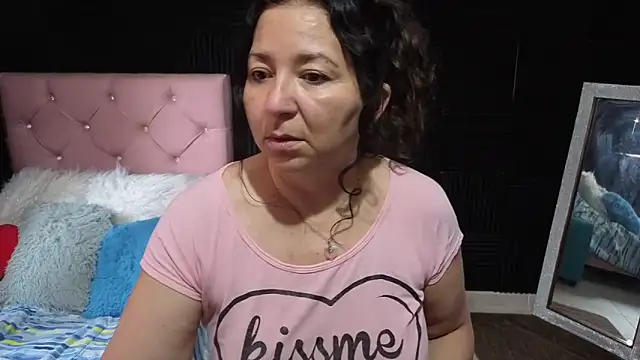 katifoxx online show from April 5, 2026, 4:26 pm