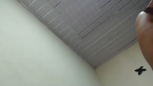 adrixxx38 online show from April 8, 2026, 9:04 pm