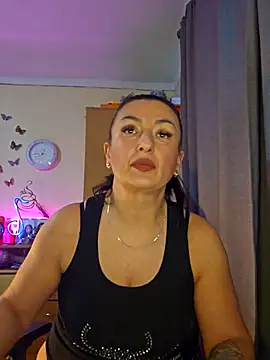 Snapshot of Hotangel75 chatting on February 10, 2026, 9:46 am Hotangel75 online show from February 10, 2026, 9:46 am