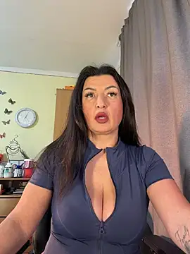 Snapshot of Hotangel75 chatting on February 23, 2026, 9:28 am Hotangel75 online show from February 23, 2026, 9:28 am