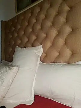 CAMMII  online show from September 25, 2025, 11:03 am