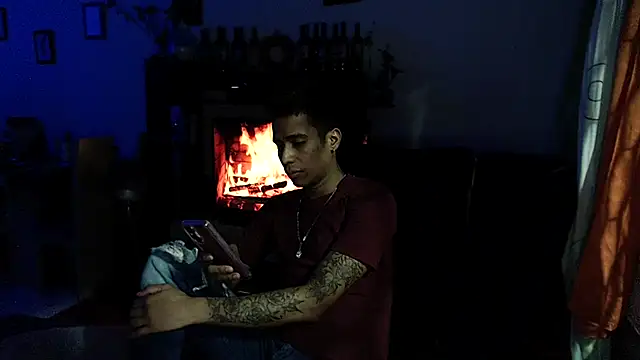 Slim dirty hot  online show from October 24, 2025, 2:41 am