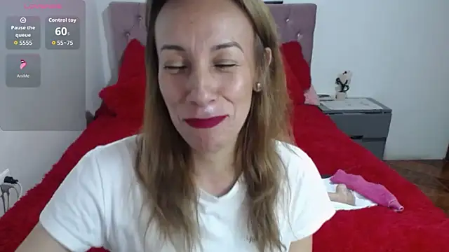 cristin doll  online show from October 23, 2025, 4:06 pm