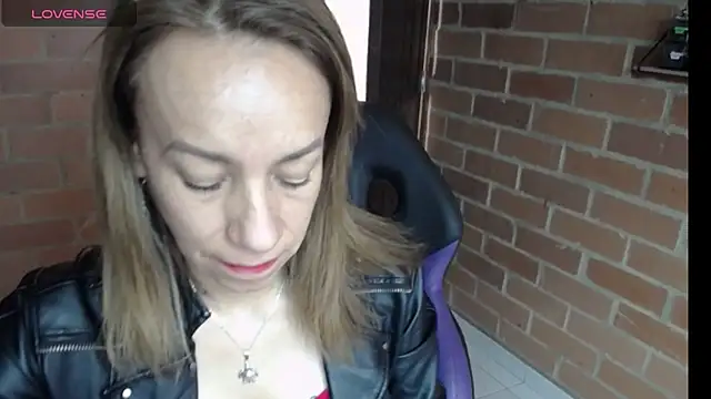 cristin doll  online show from April 27, 2026, 2:04 pm